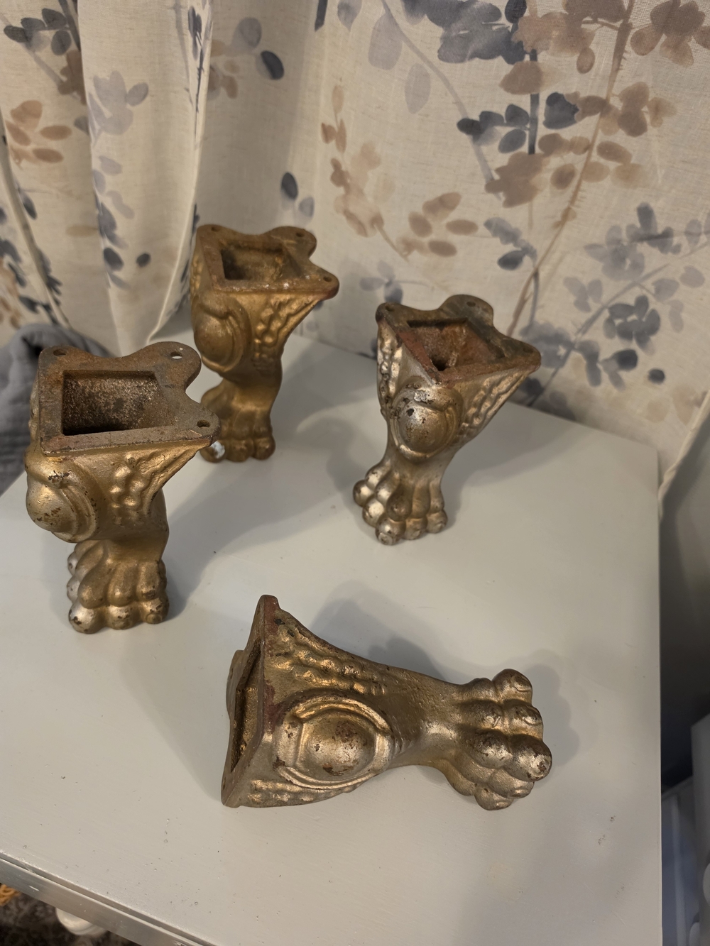 Antique-Style Gold Clawfoot Replacement Sofa/Chair Legs - Set of 4